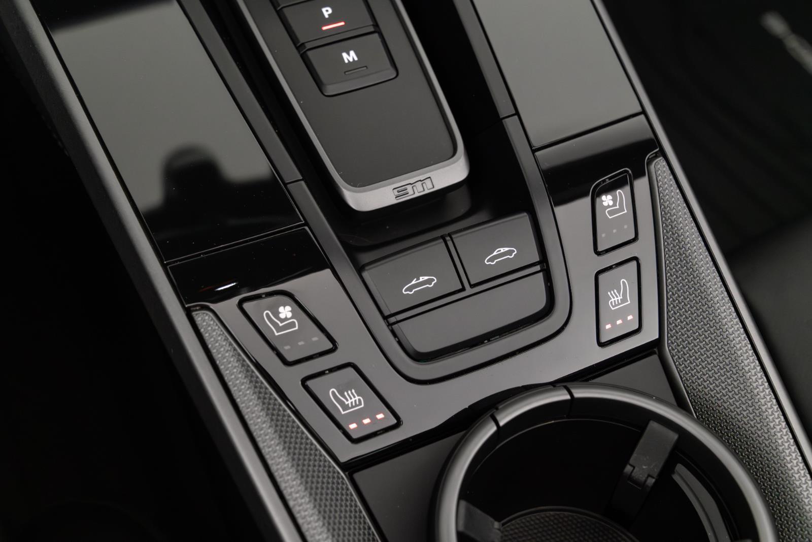 2024 Porsche 911 - Photo 33