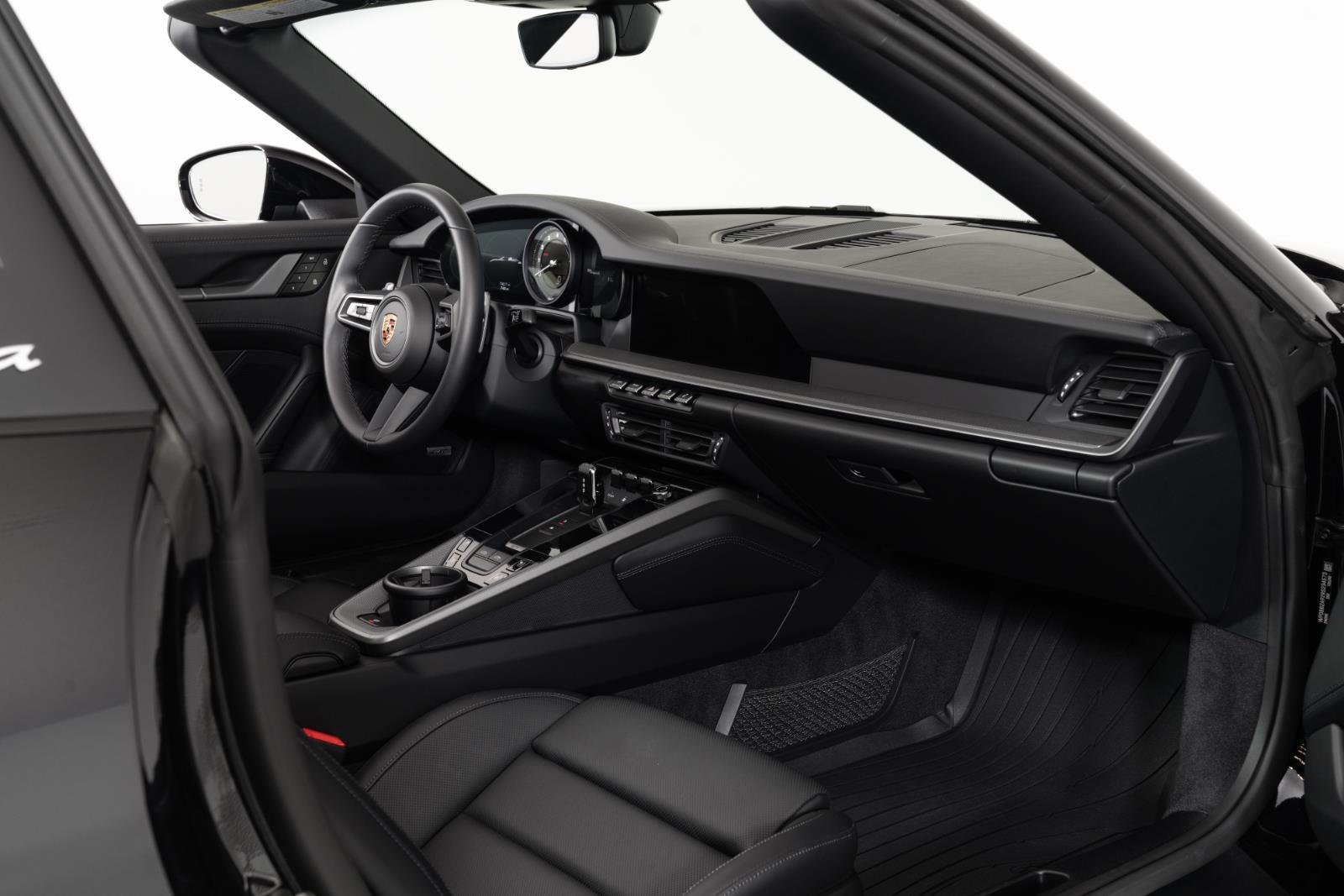 2024 Porsche 911 - Photo 8