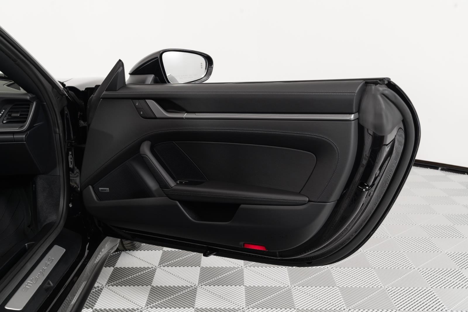 2024 Porsche 911 - Photo 23