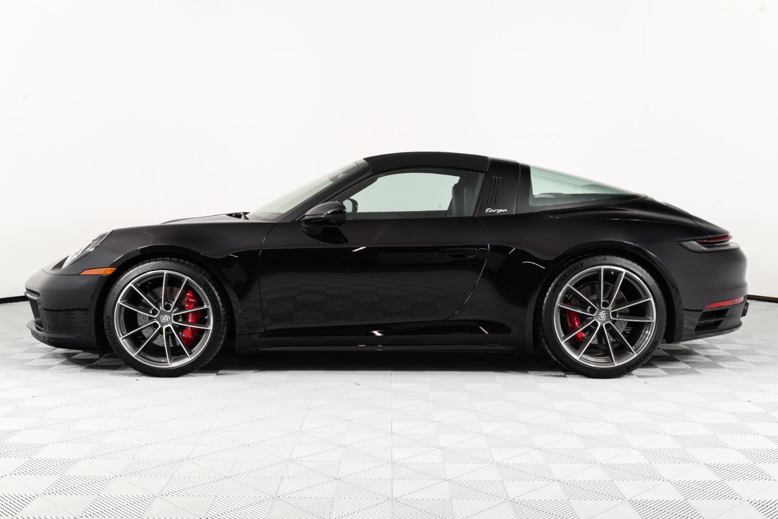 2024 Porsche 911 - Photo 15