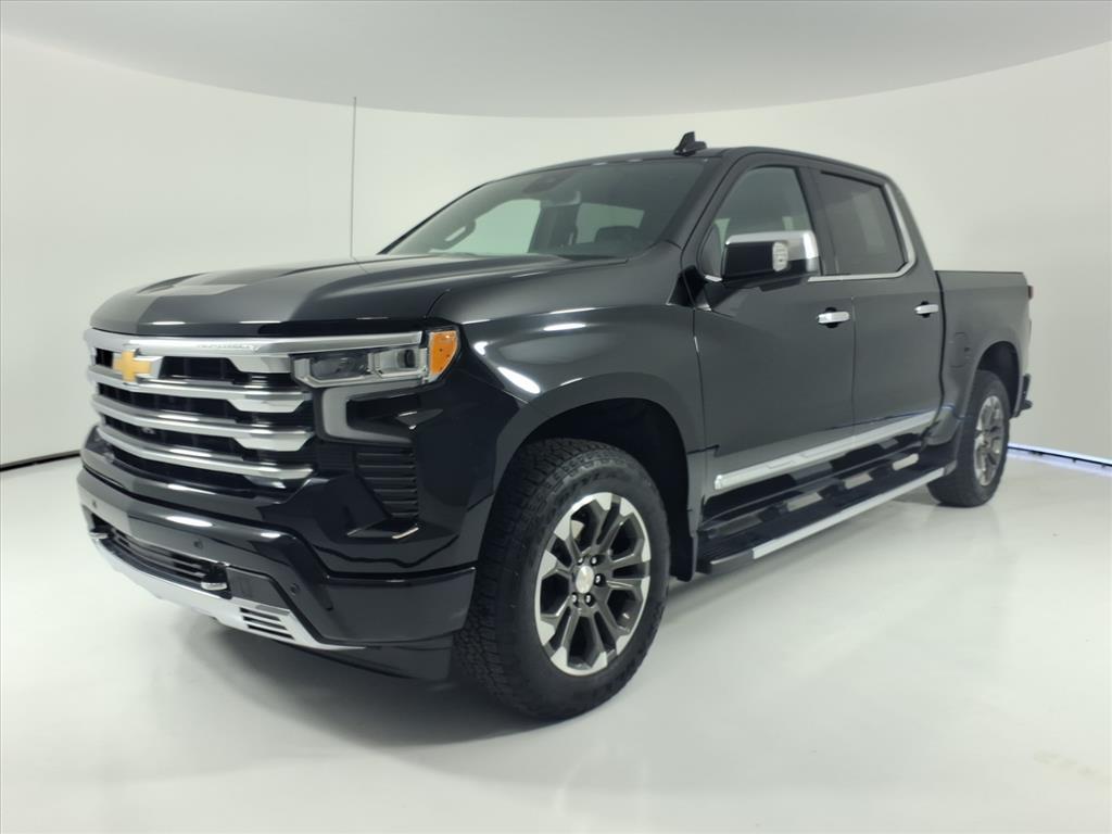 2023 Chevrolet Silverado 1500 High Country Crew Cab 4WD