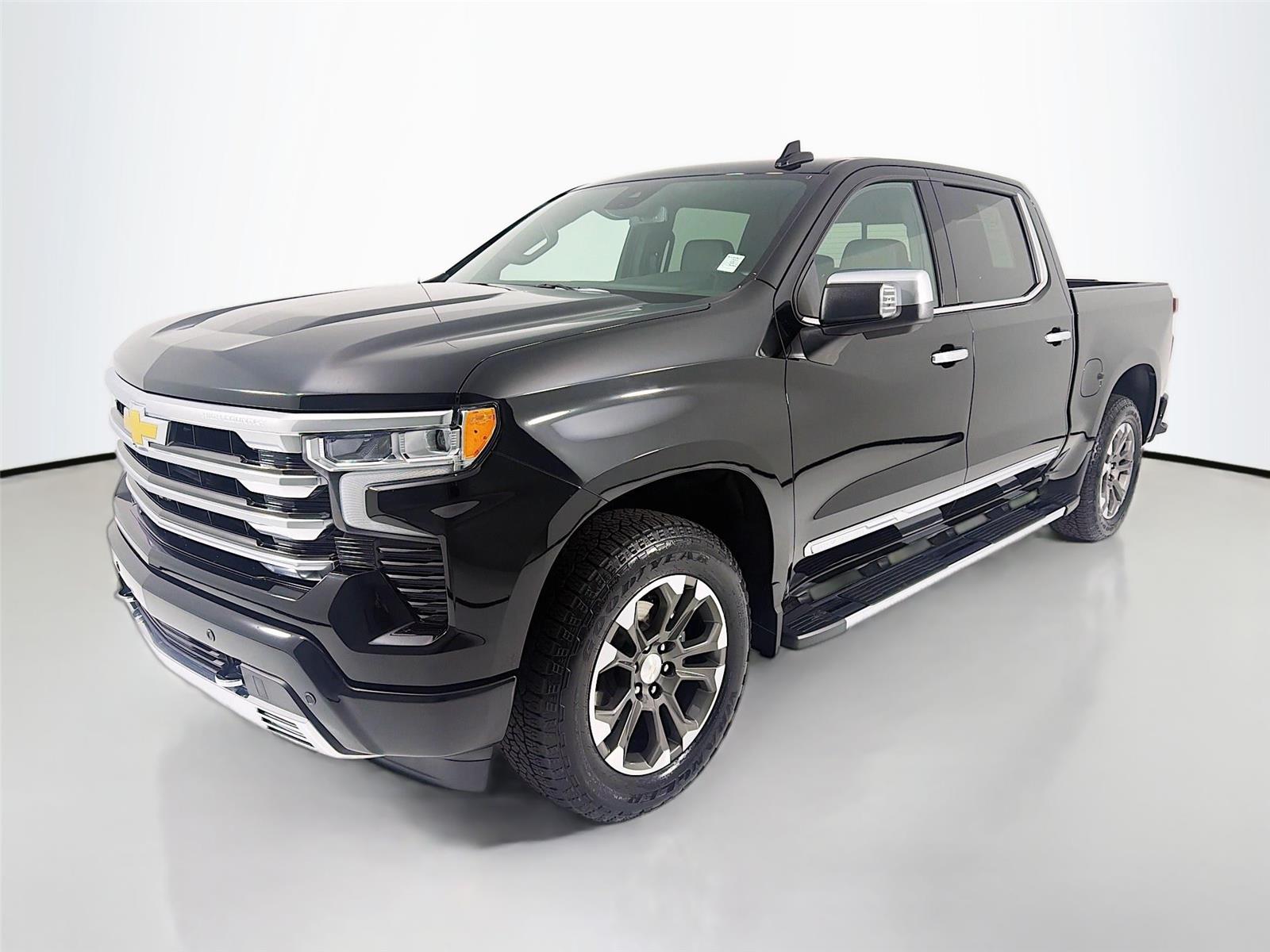 2023 Chevrolet Silverado 1500 High Country Crew Cab 4WD