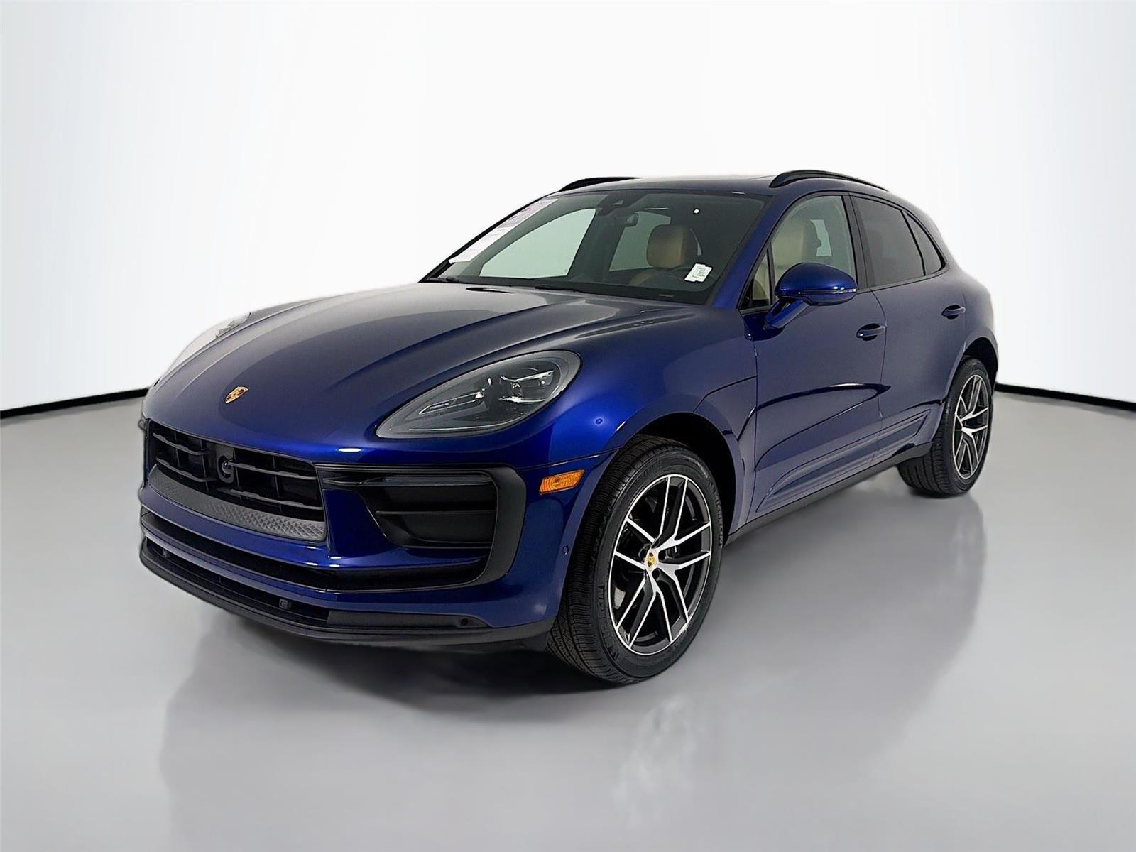 2023 Porsche Macan AWD