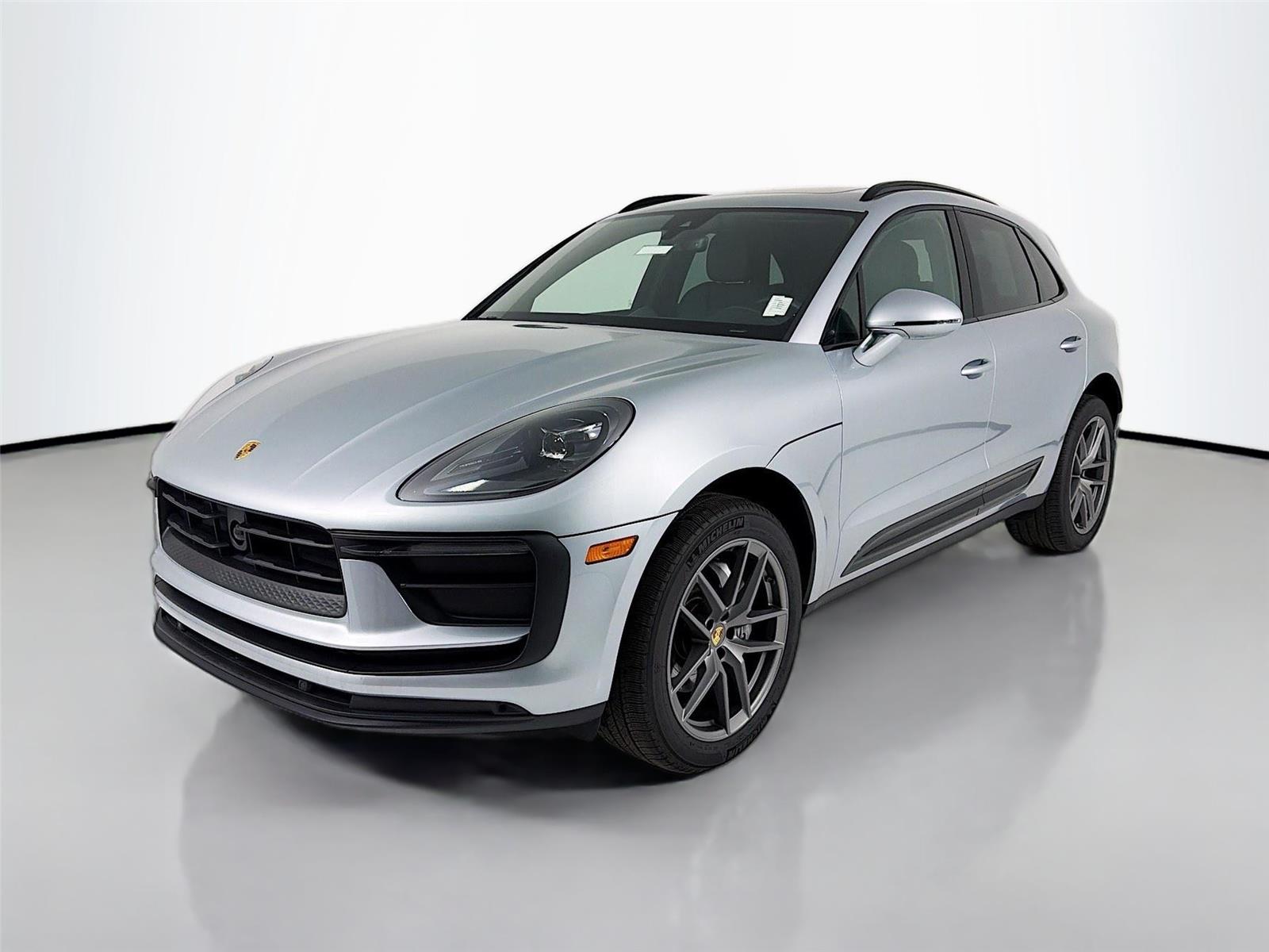 2025 Porsche Macan AWD