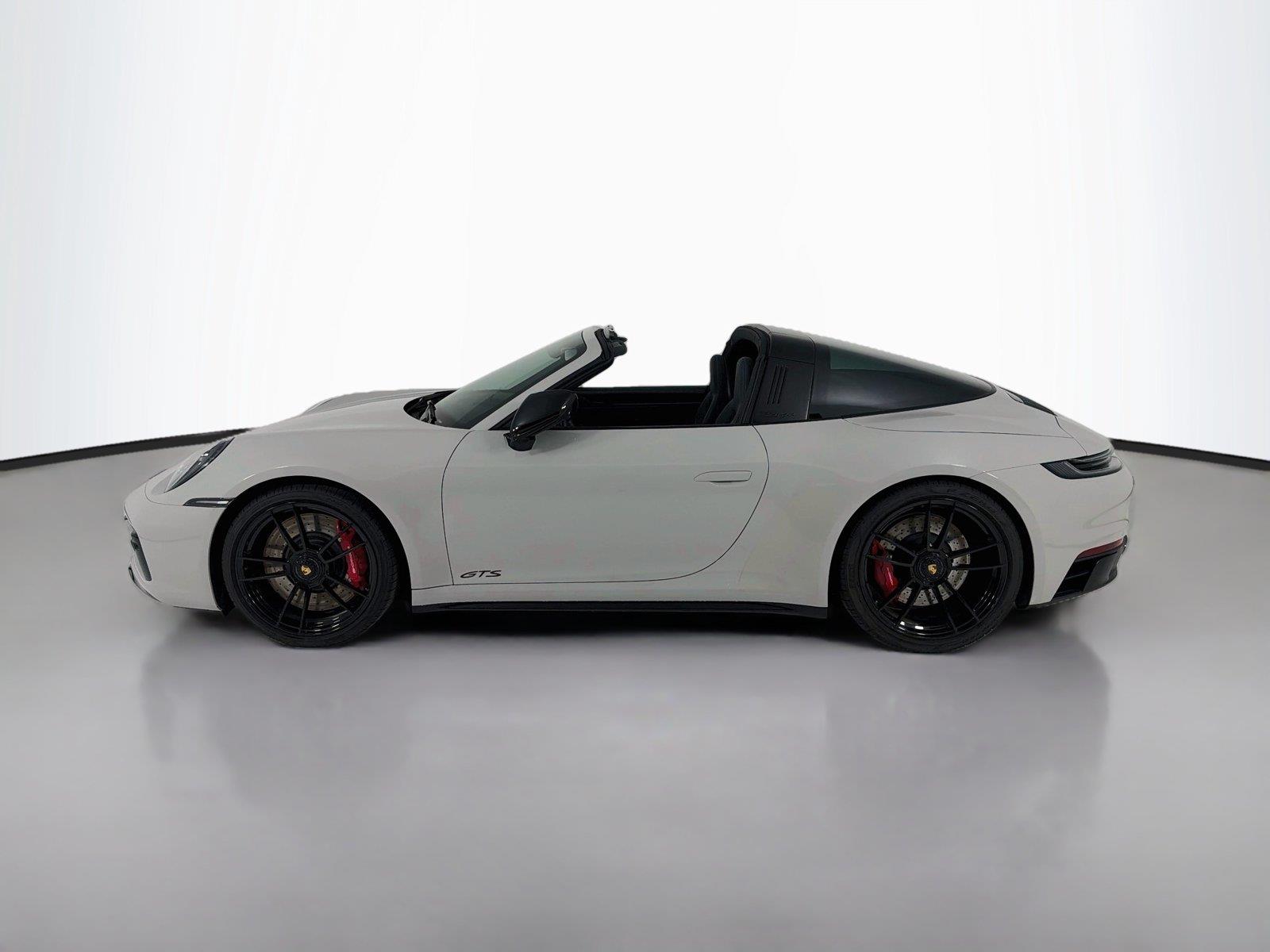 Used 2022 Chalk Porsche 4S image 2