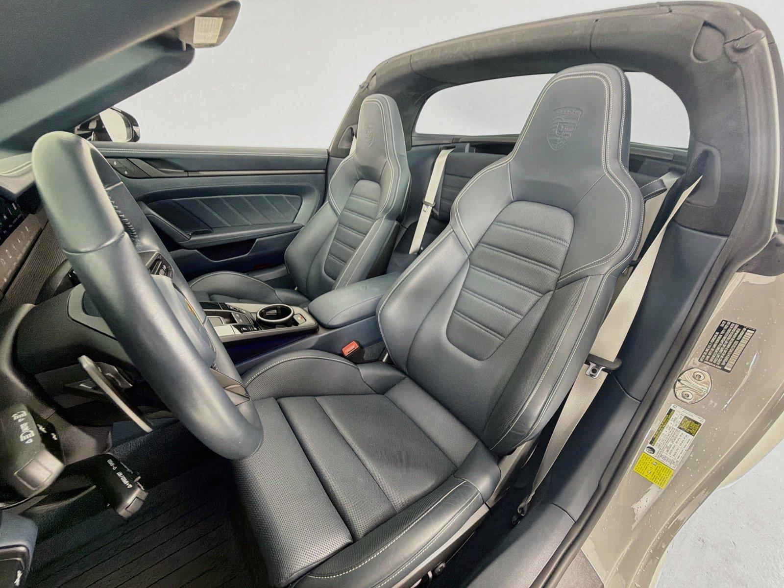 Used 2022 Chalk Porsche 4S image 5