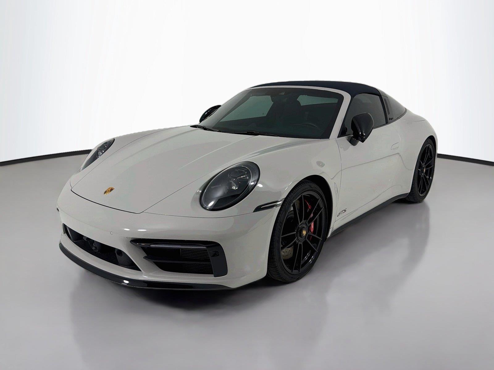 Used 2022 Chalk Porsche 4S image 6
