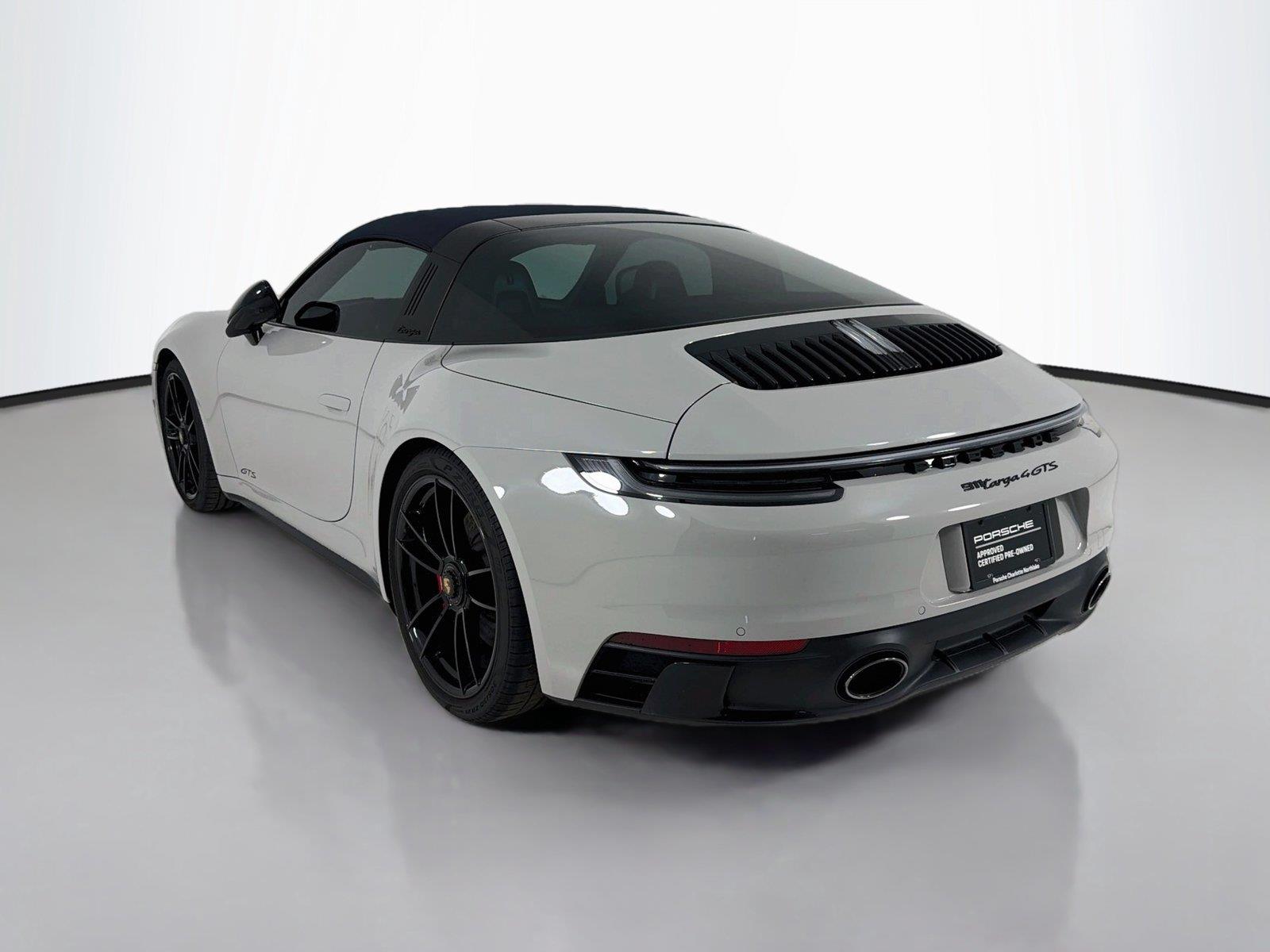 Used 2022 Chalk Porsche 4S image 8