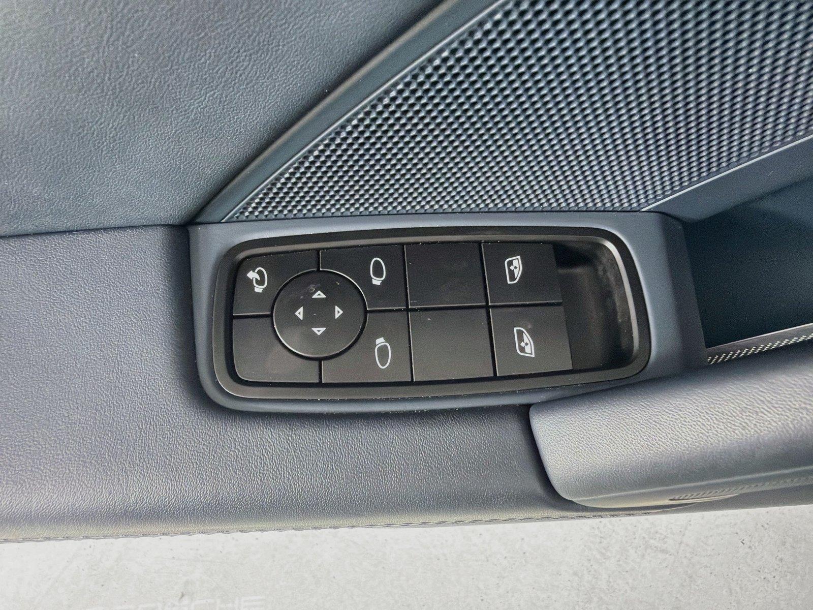 Used 2022 Chalk Porsche 4S image 11