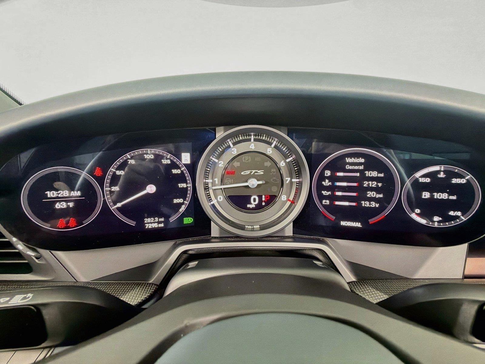 Used 2022 Chalk Porsche 4S image 18