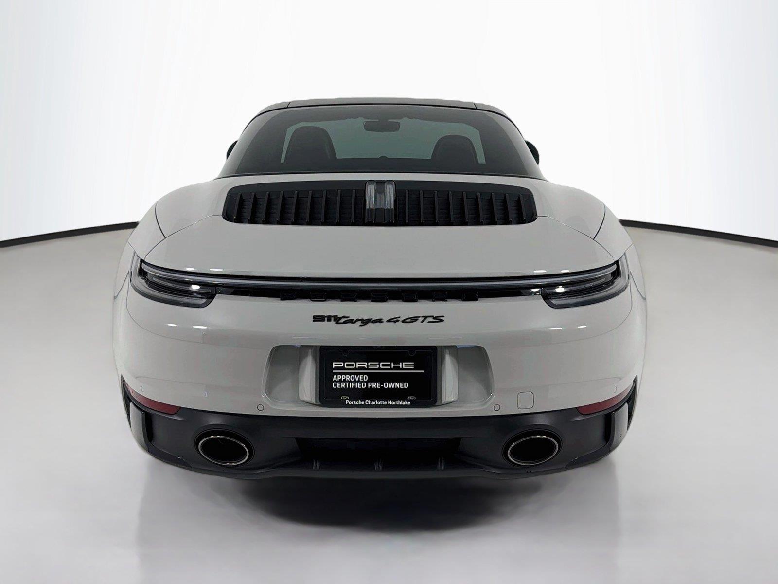 Used 2022 Chalk Porsche 4S image 28