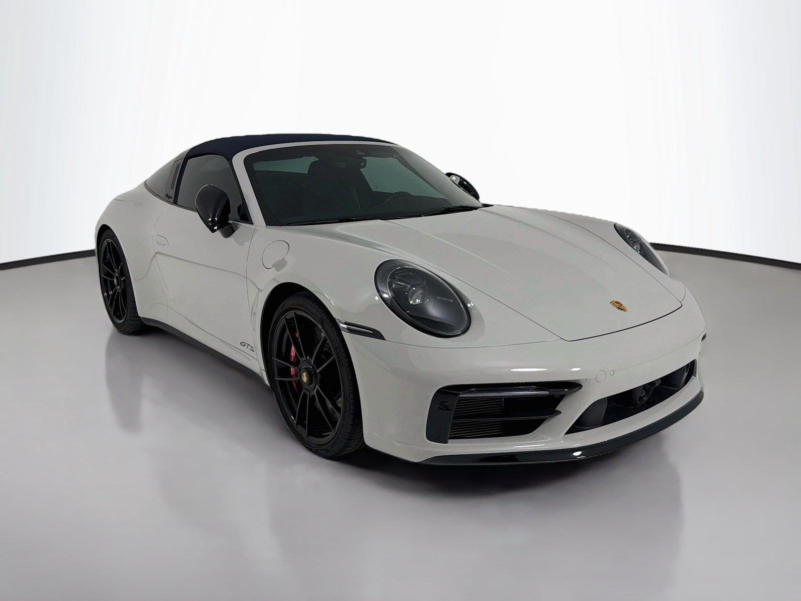 Used 2022 Chalk Porsche 4S image 36