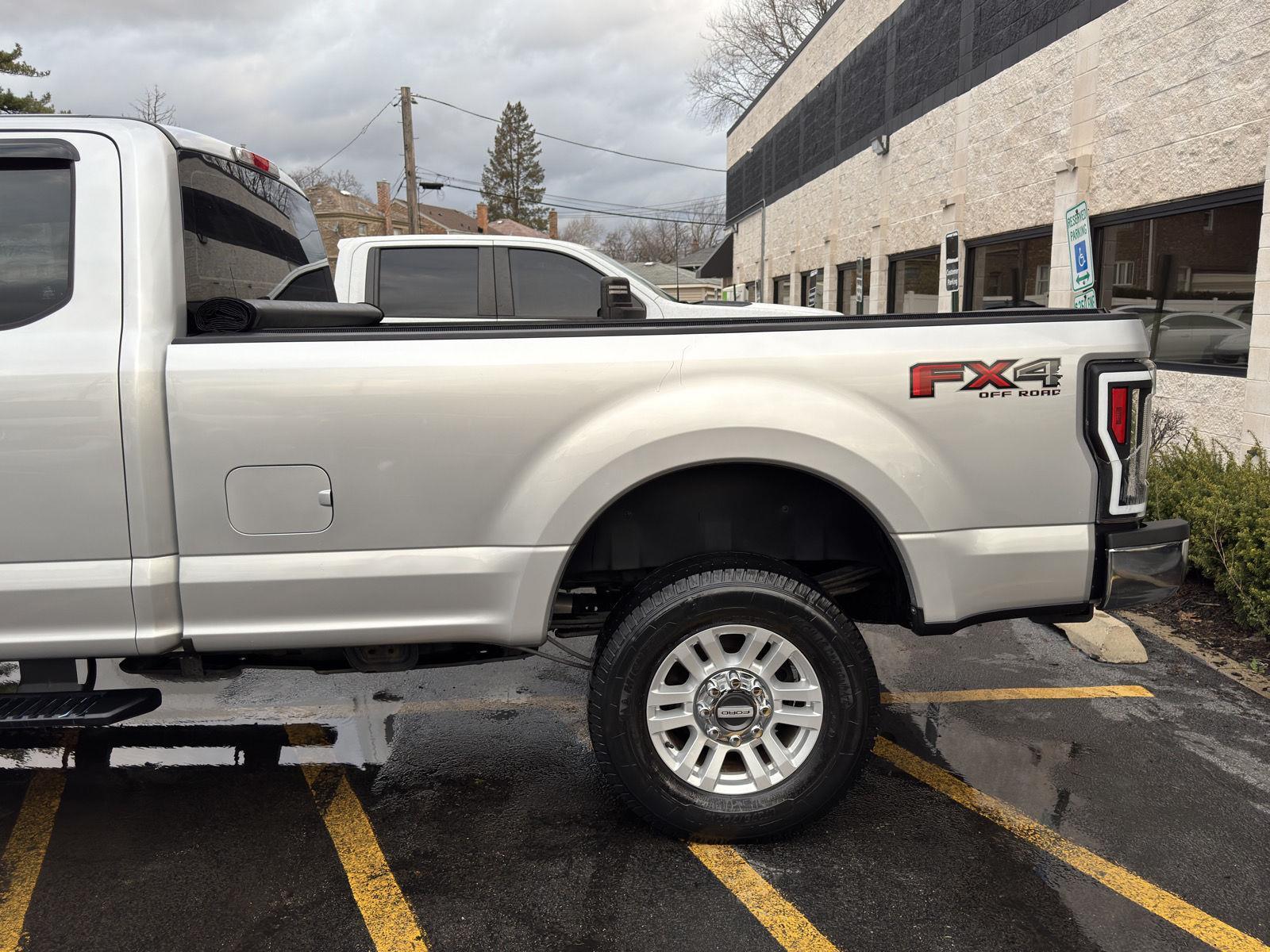 View vehicle photo 7