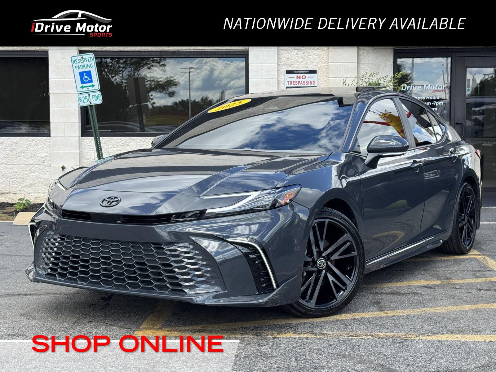 2025 Toyota Camry XSE Hybrid's photo