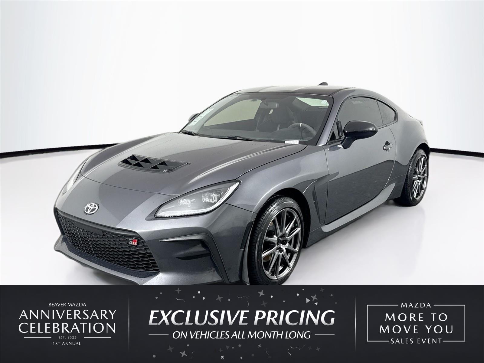 Pavement 2023 Toyota GR86 Coupe Rear-Wheel Drive 6-Speed Manual