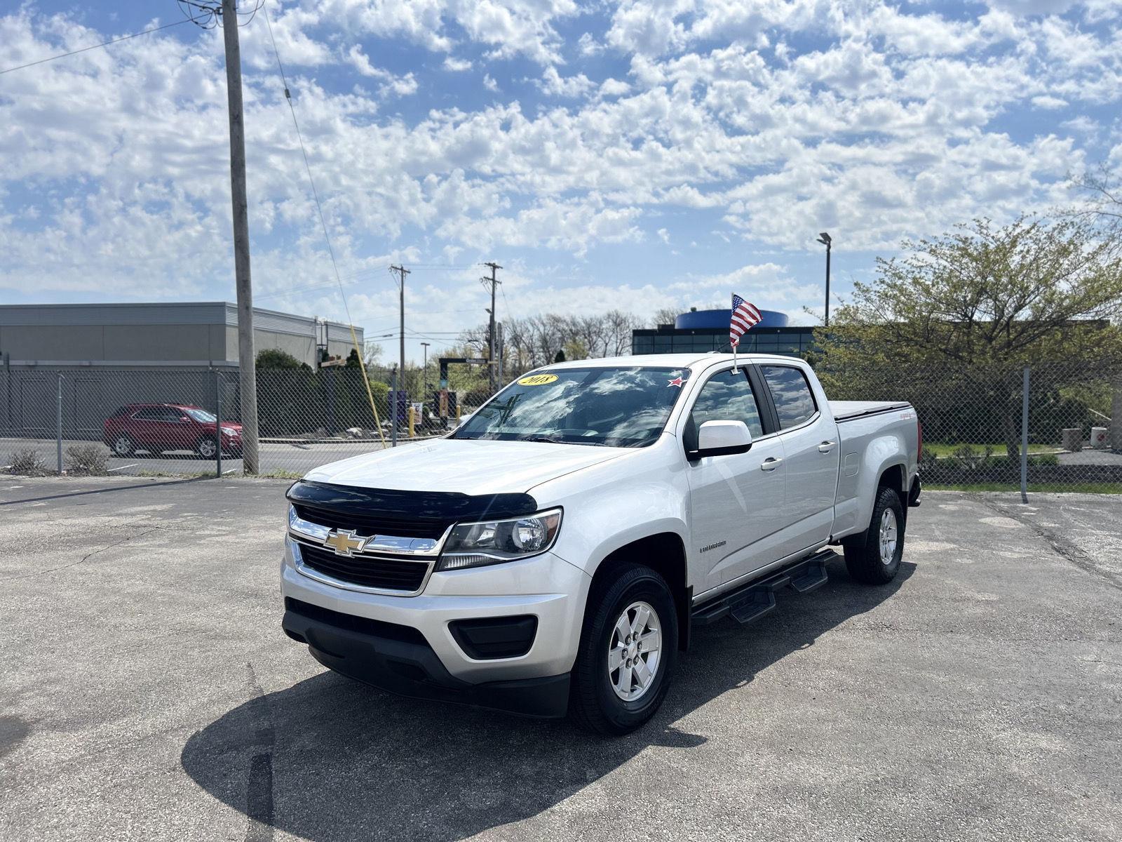 Silver Ice Metallic 2018 Chevrolet Colorado Work Truck Crew Cab 4WD Pickup Truck Four-Wheel Drive 8-Speed Automatic