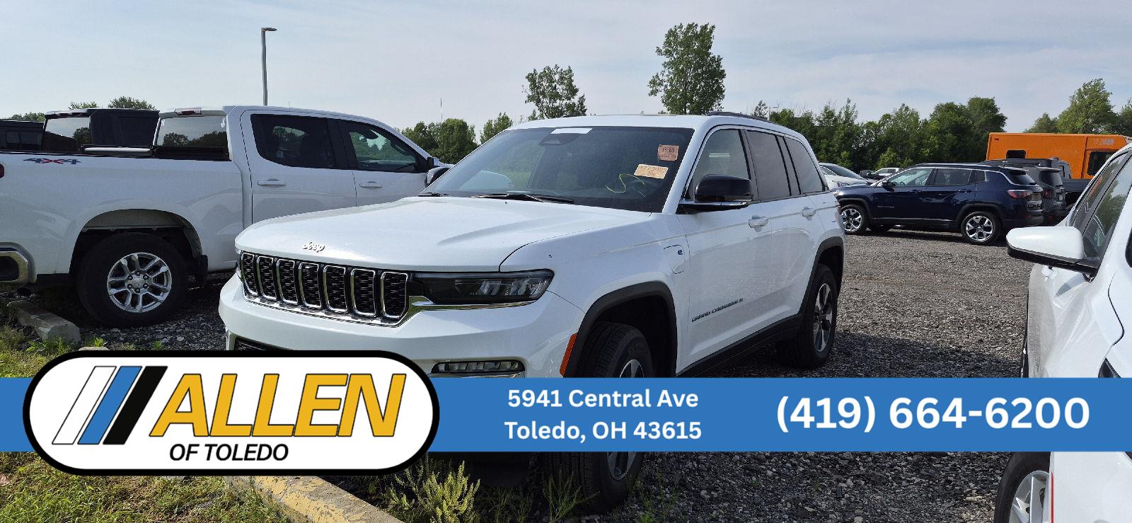 Bright White Clearcoat 2025 Jeep Grand Cherokee 4xe 4WD SUV / Crossover Four-Wheel Drive 8-Speed Automatic