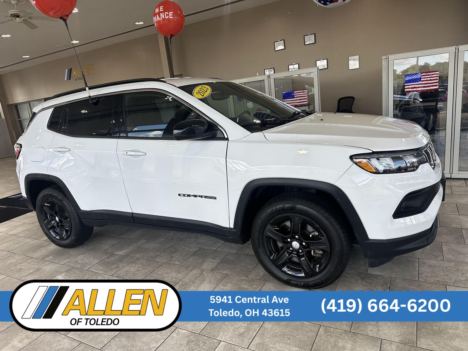 Bright White Clearcoat 2023 Jeep Compass SUV / Crossover Four-Wheel Drive 8-Speed Automatic