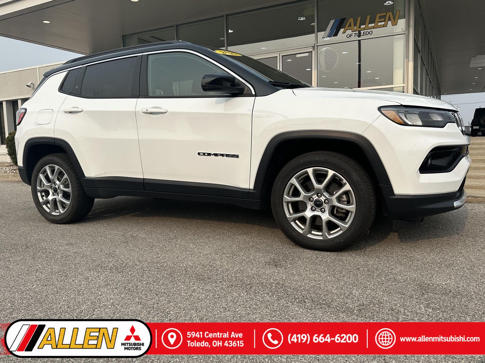 Bright White Clearcoat 2025 Jeep Compass SUV / Crossover Four-Wheel Drive 8-Speed Automatic