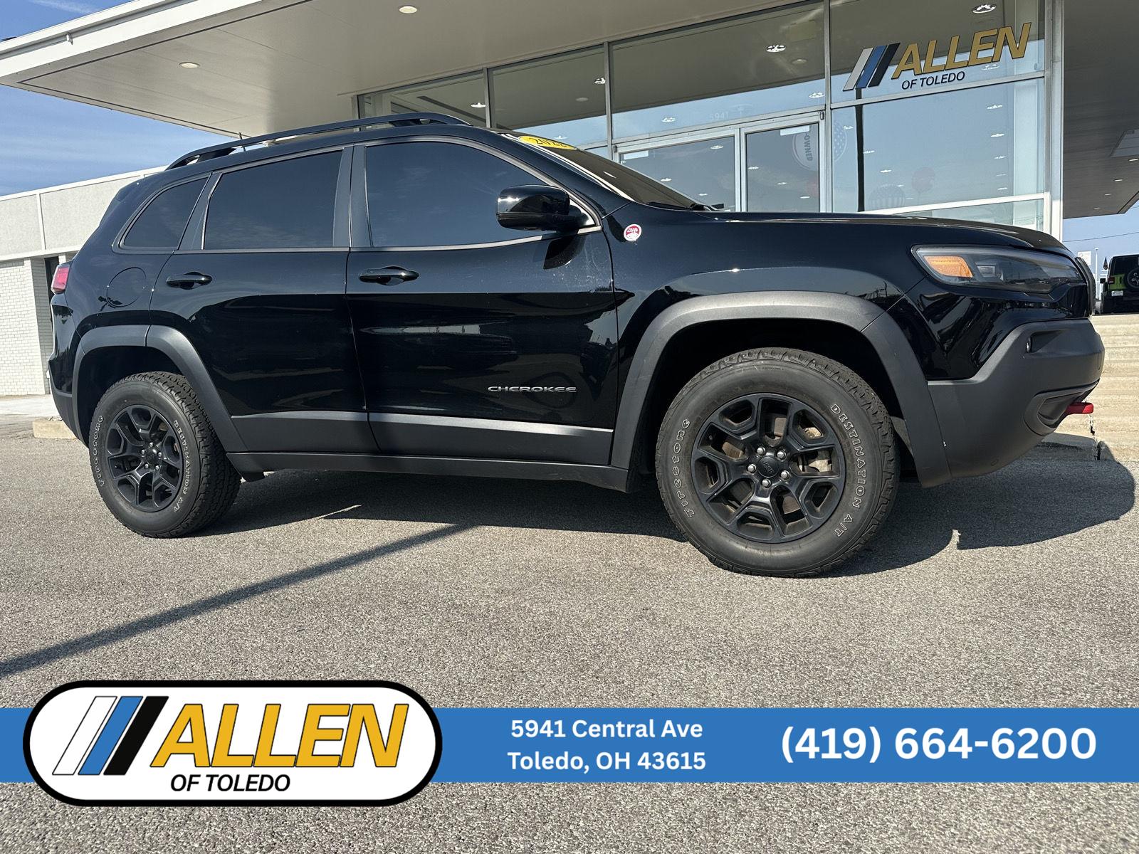 Diamond Black Crystal Pearlcoat 2022 Jeep Cherokee SUV / Crossover Four-Wheel Drive 9-Speed Automatic