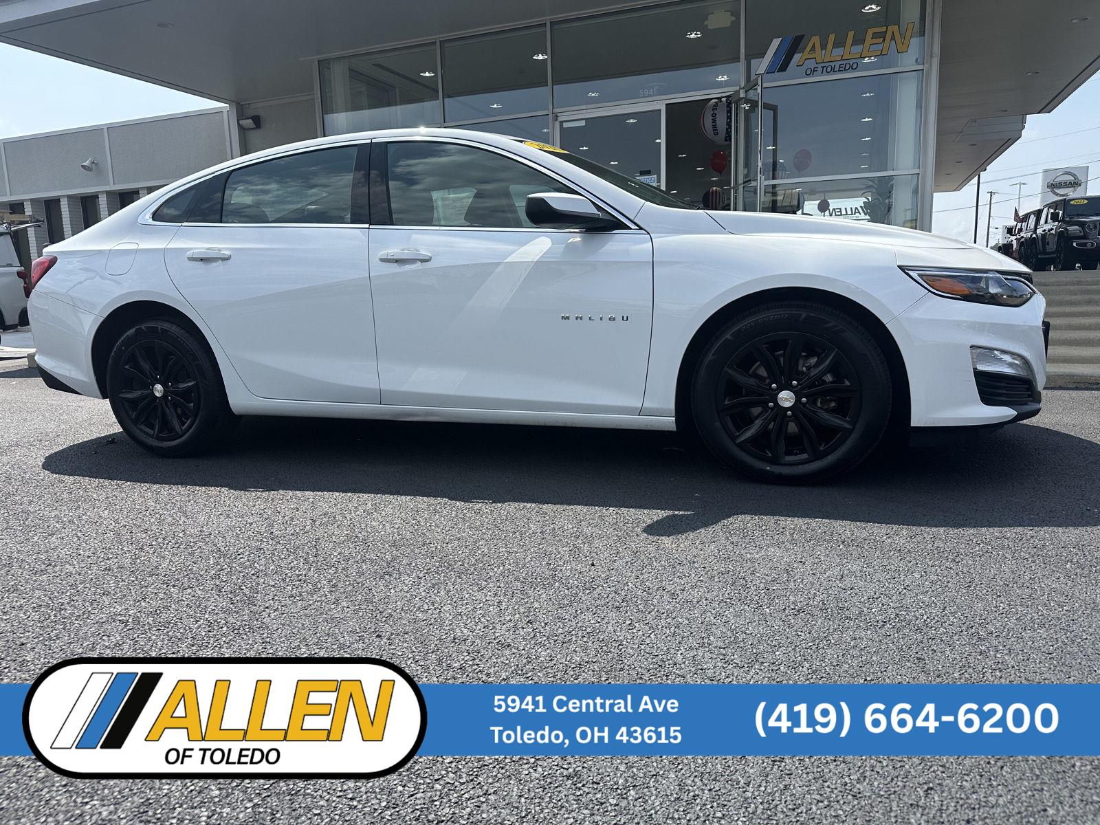 Summit White 2025 Chevrolet Malibu Sedan Front-Wheel Drive Continuously Variable Transmission