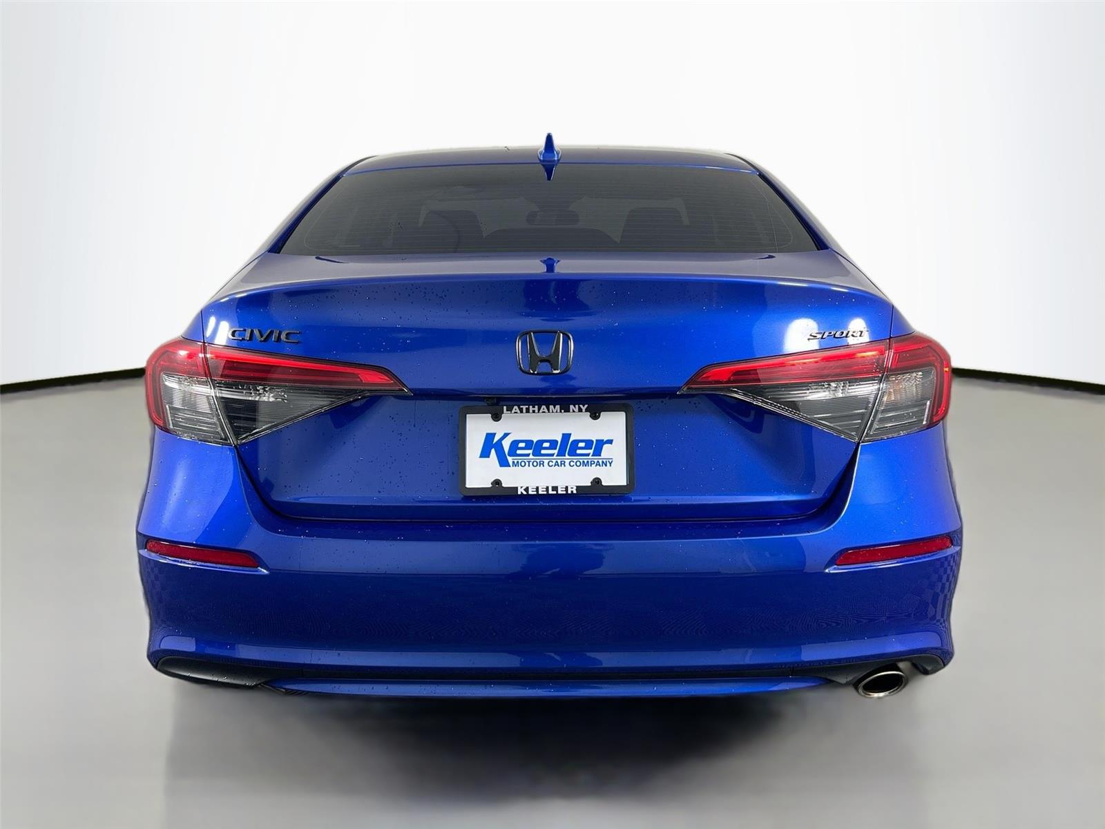 View vehicle photo 5