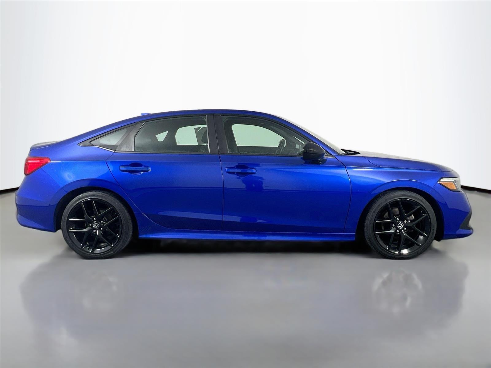 View vehicle photo 7
