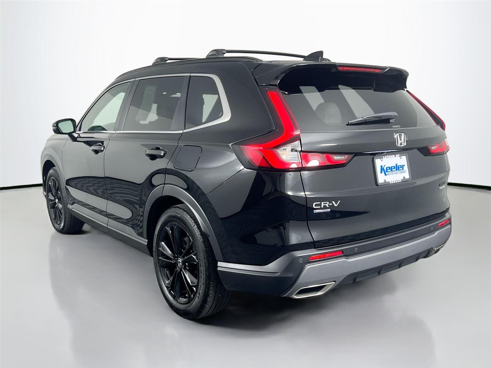 View vehicle photo 4