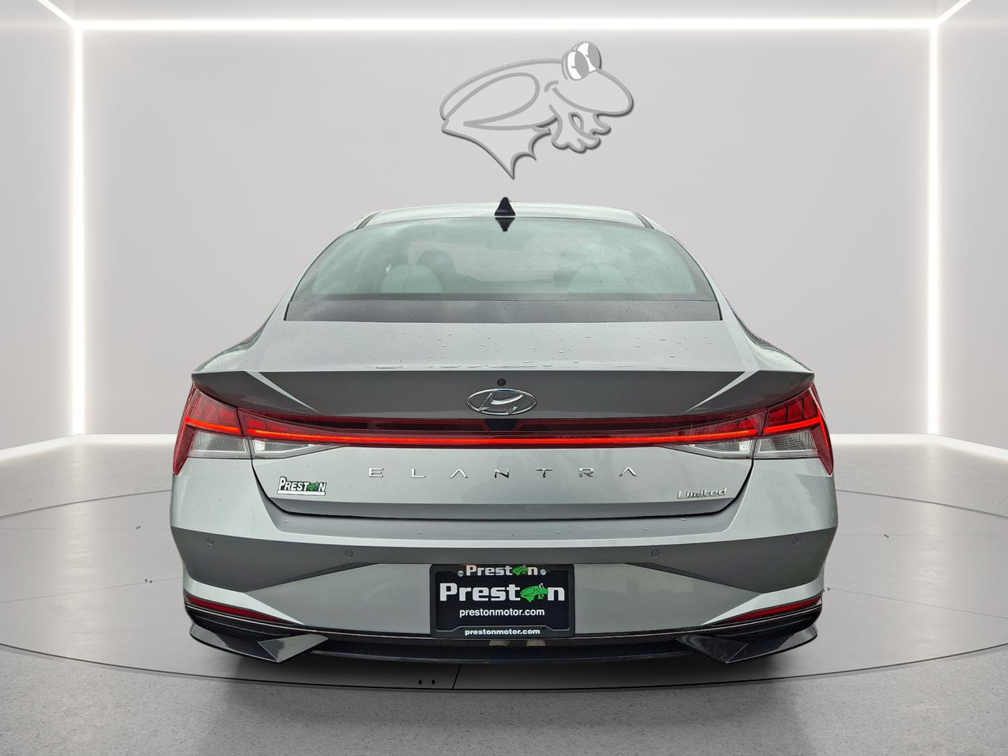 View vehicle photo 5