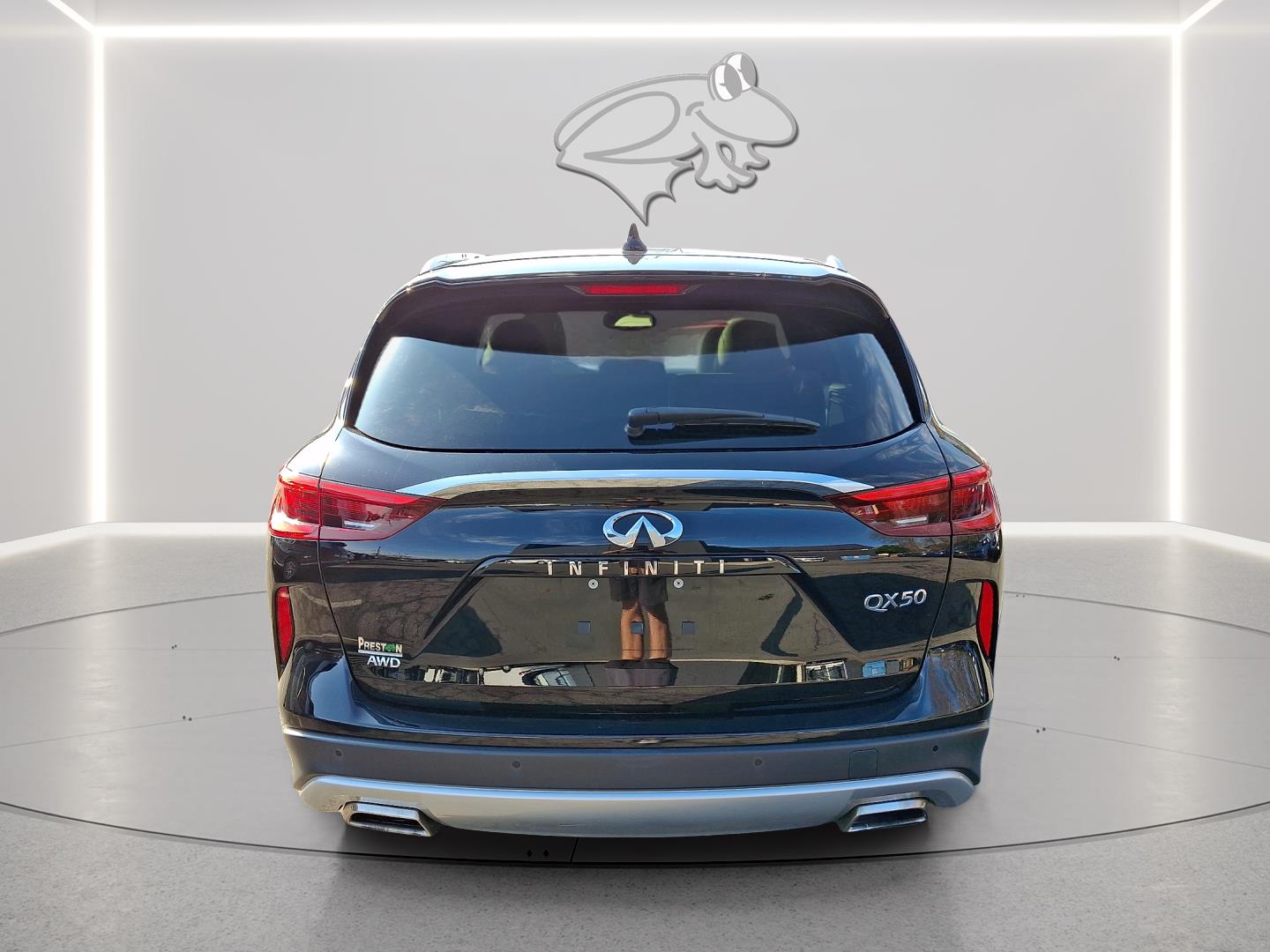 View vehicle photo 4