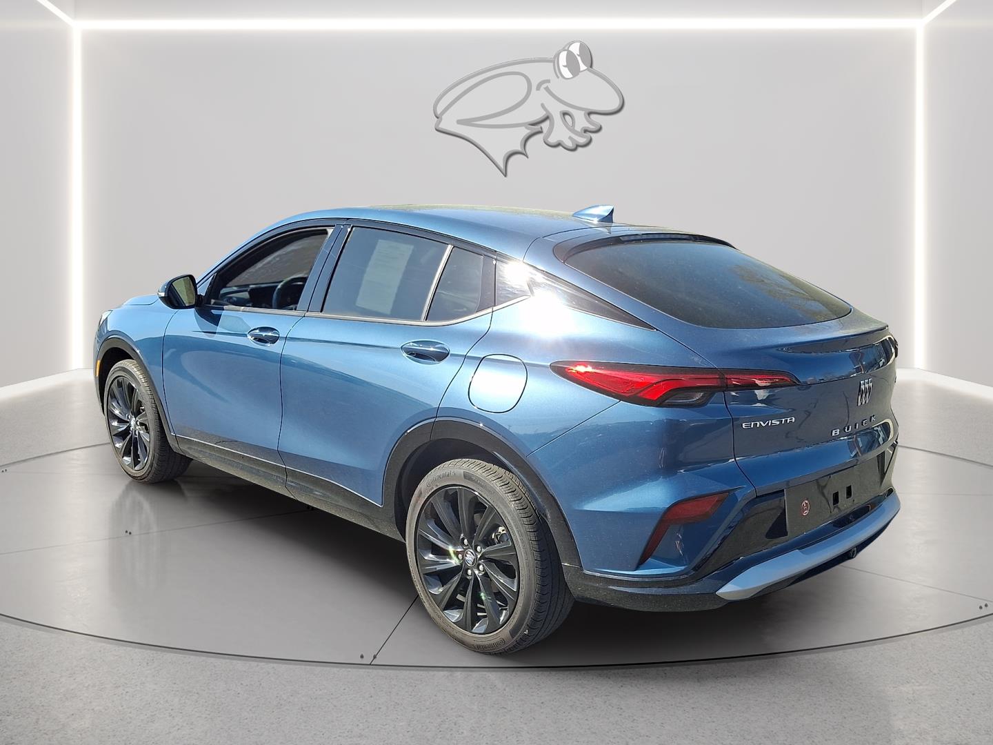 View vehicle photo 3