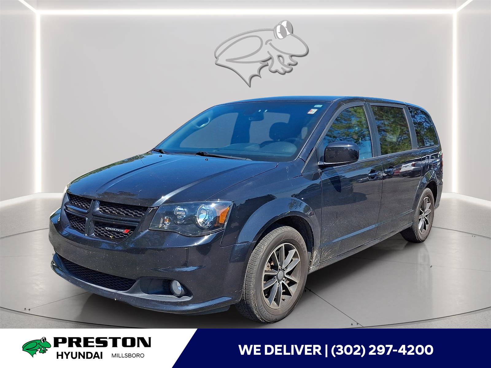 Black 2018 Dodge Grand Caravan Minivan Front-Wheel Drive 