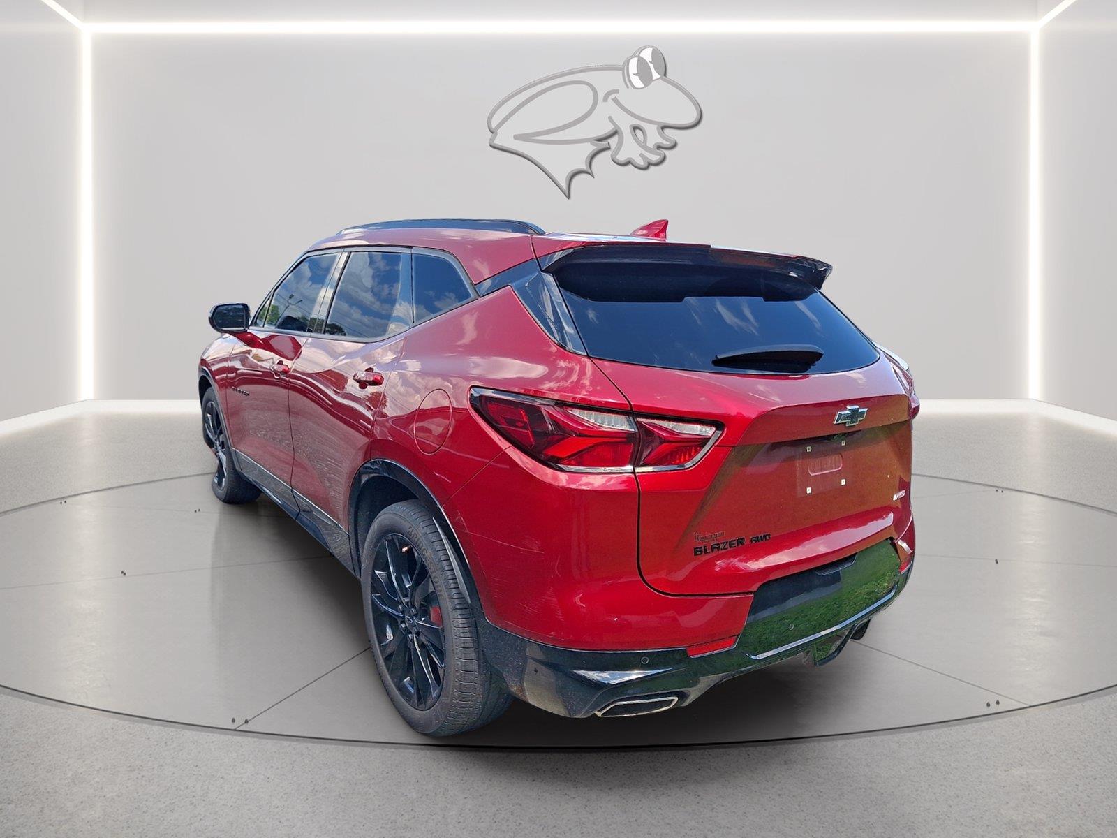 View vehicle photo 2