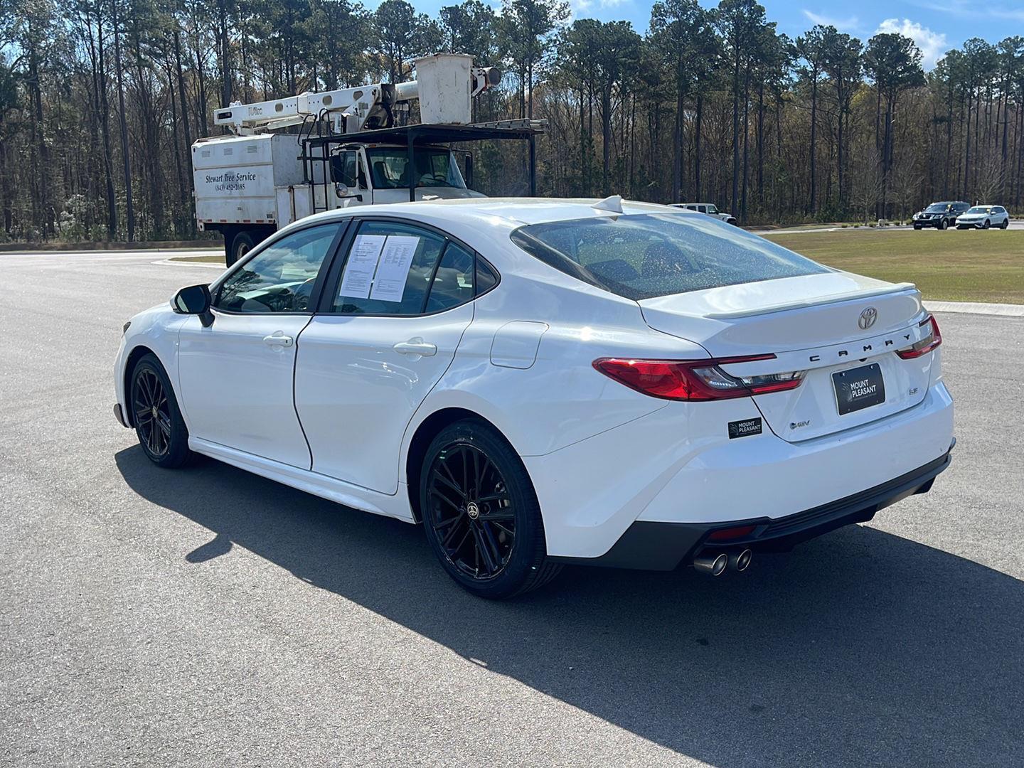 View vehicle photo 5