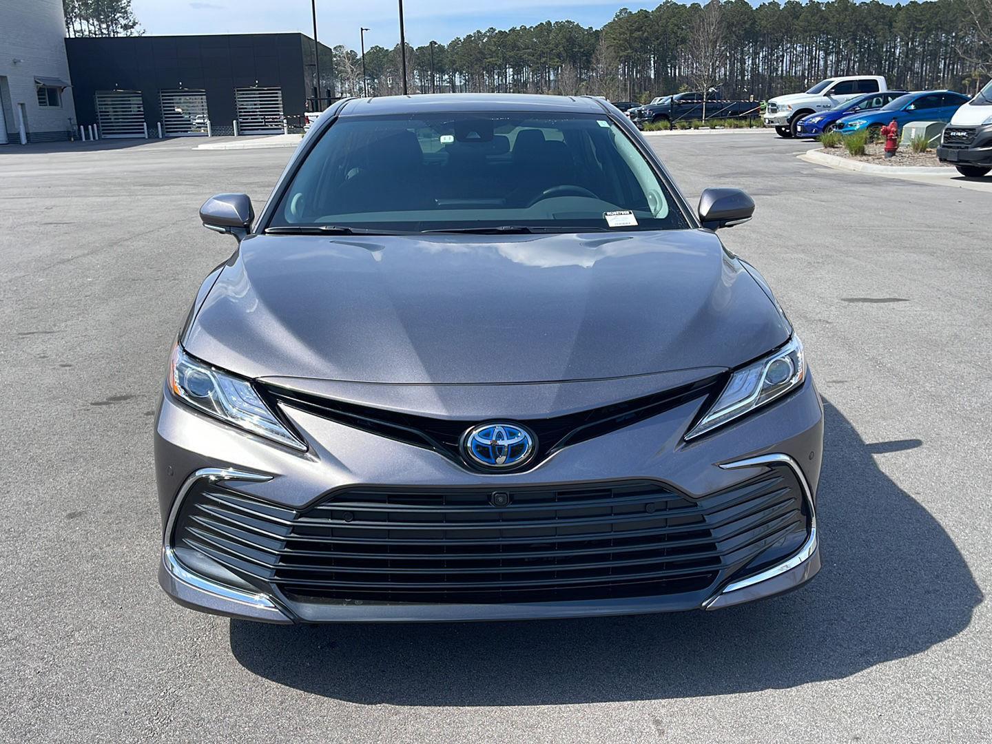 View vehicle photo 2