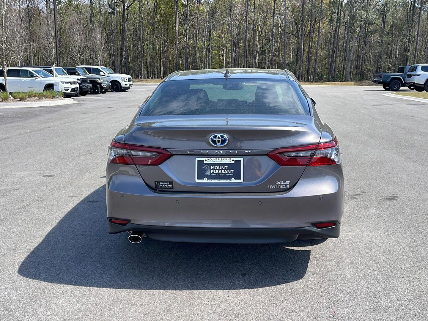 View vehicle photo 6