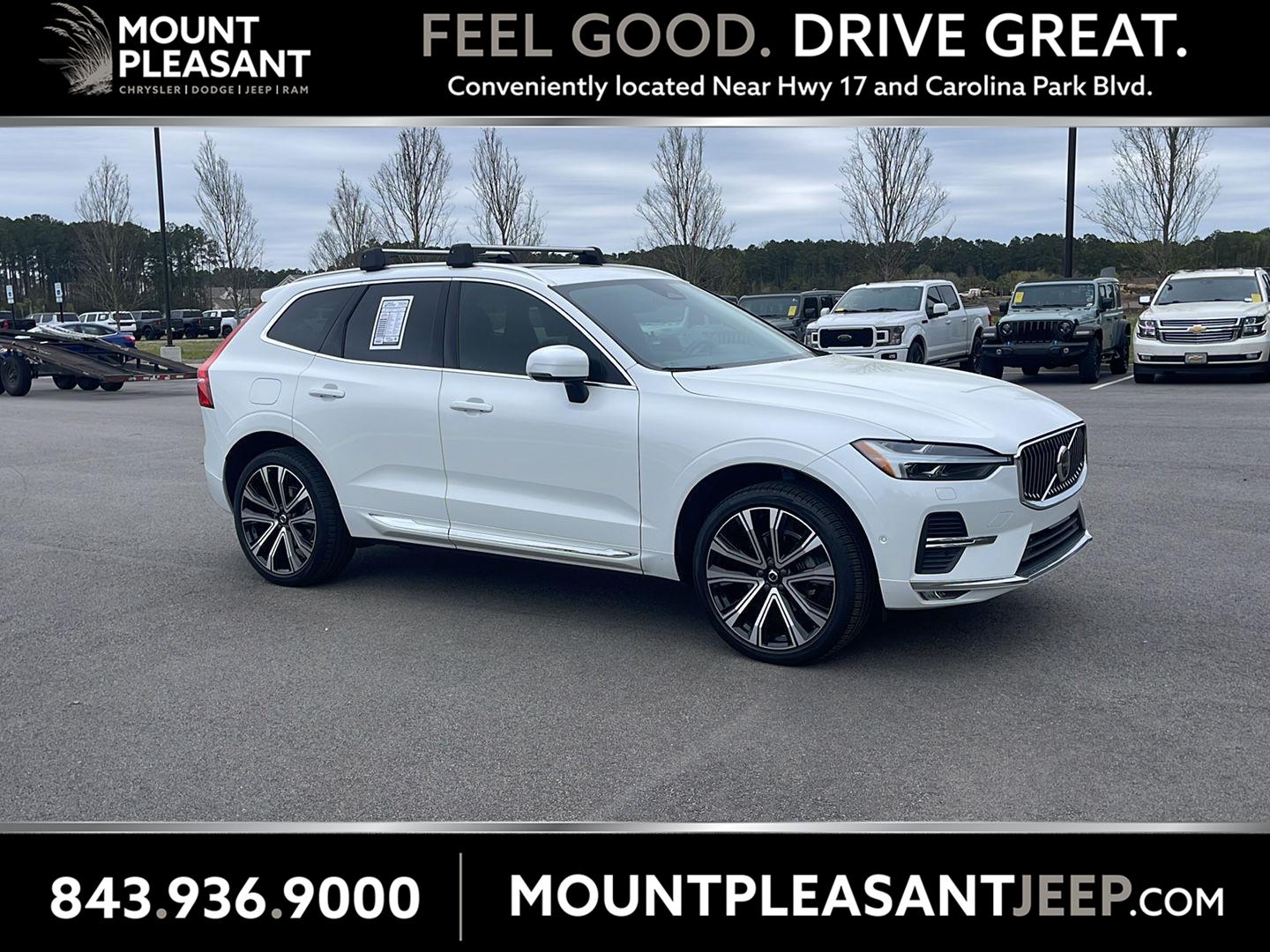 Crystal White Metallic 2023 Volvo XC60 B5 Ultimate Bright Theme AWD SUV / Crossover All-Wheel Drive Automatic