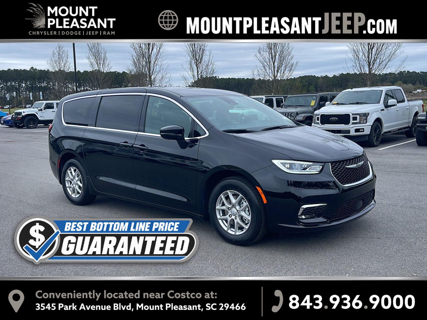 Diamond Black Crystal Pearlcoat 2026 Chrysler Pacifica Minivan Front-Wheel Drive 9-Speed Automatic