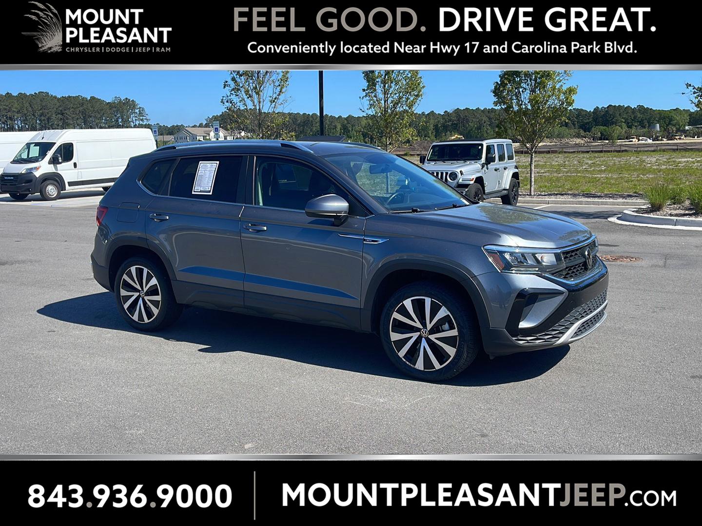 Platinum Gray Metallic 2022 Volkswagen Taos SE FWD SUV / Crossover Front-Wheel Drive Automatic