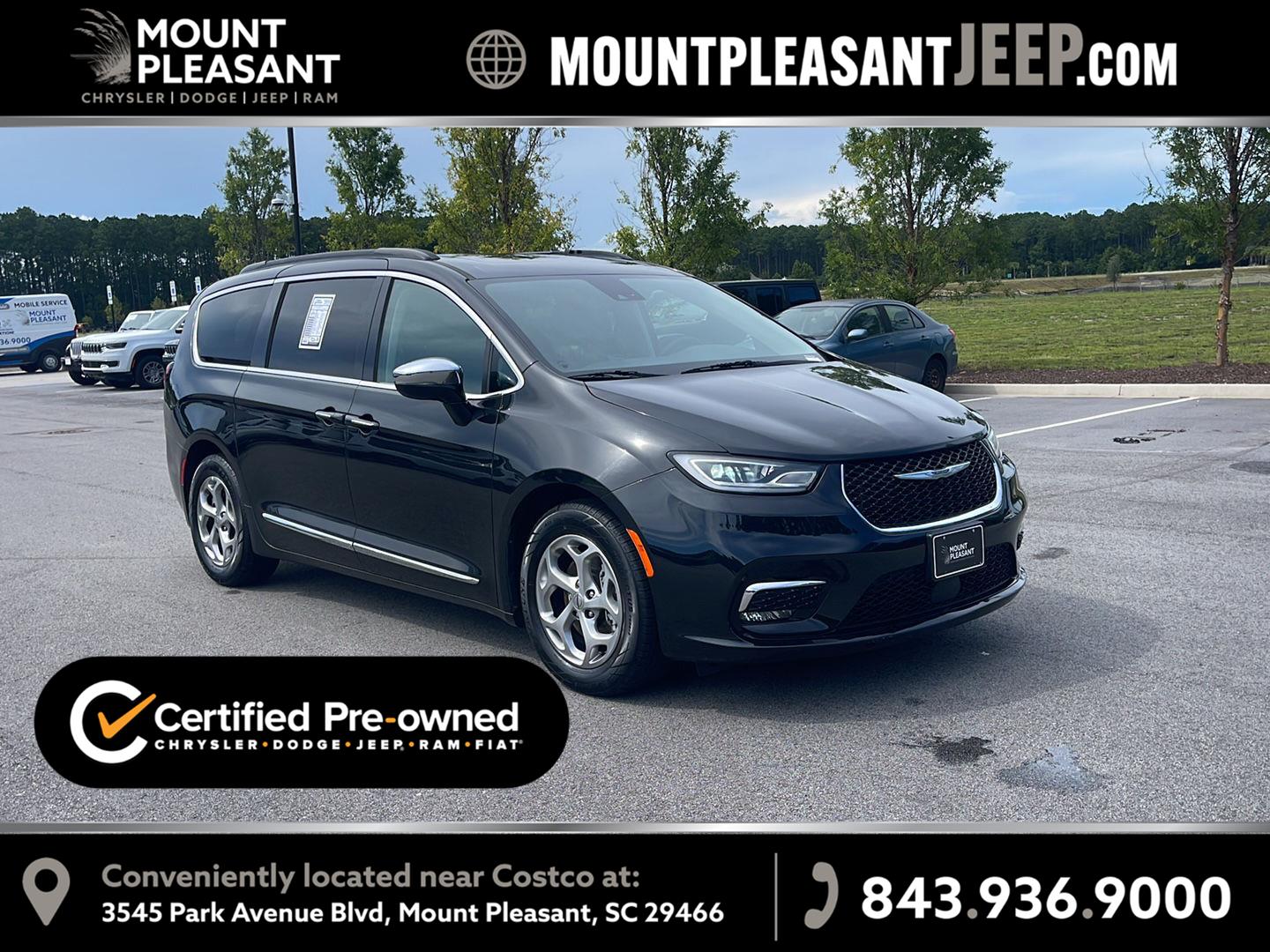 Brilliant Black Crystal Pearlcoat 2023 Chrysler Pacifica Minivan Front-Wheel Drive 9-Speed Automatic