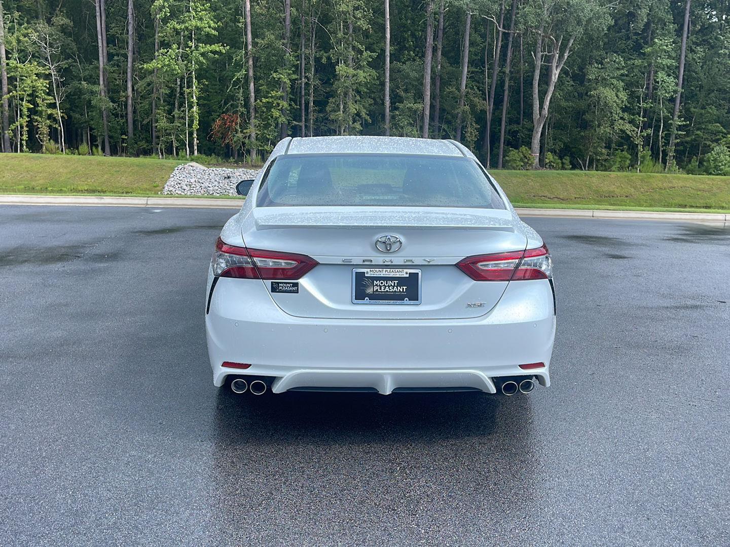 View vehicle photo 6