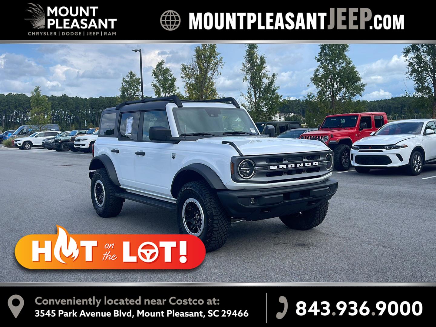 Oxford White 2023 Ford Bronco SUV / Crossover Four-Wheel Drive 7-Speed Manual