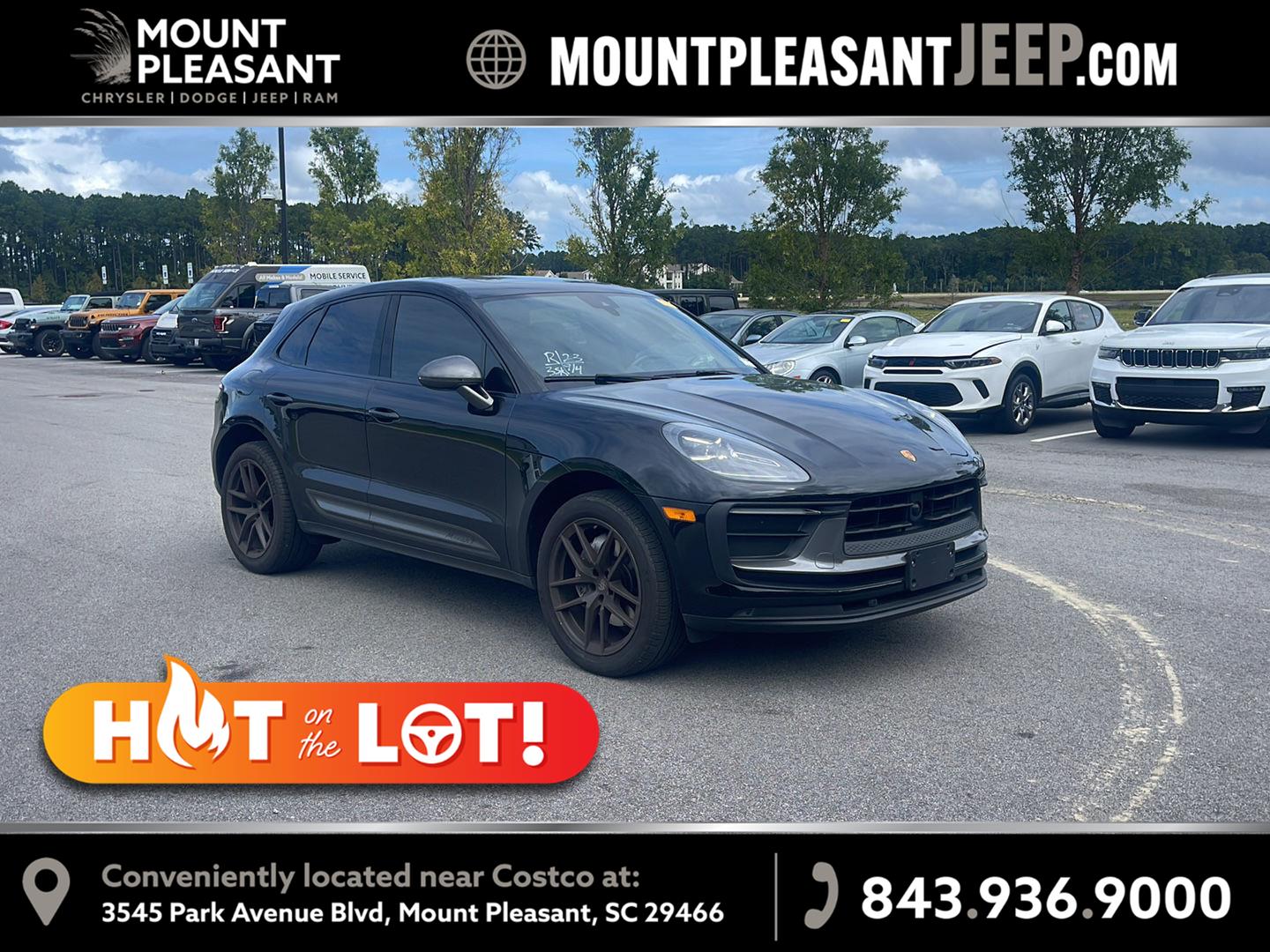Jet Black Metallic 2023 Porsche Macan SUV / Crossover All-Wheel Drive Automatic