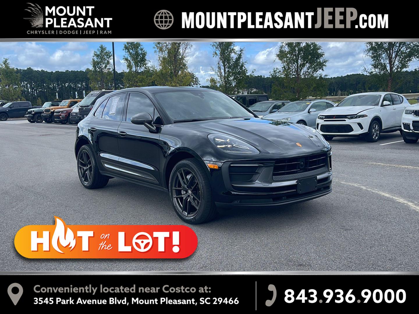 Jet Black Metallic 2023 Porsche Macan SUV / Crossover All-Wheel Drive Automatic