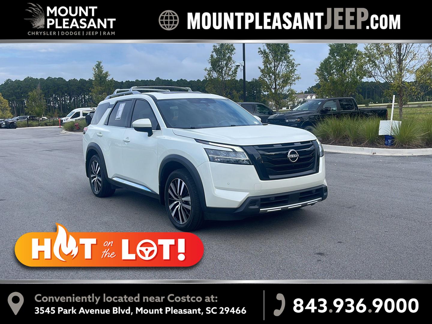 Pearl White Tricoat 2024 Nissan Pathfinder SUV / Crossover Front-Wheel Drive Automatic