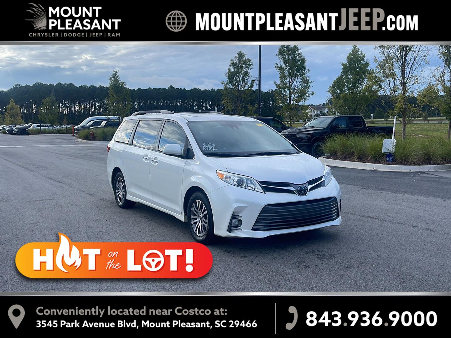 White (Blizzard Pearl) 2020 Toyota Sienna Minivan Front-Wheel Drive Automatic