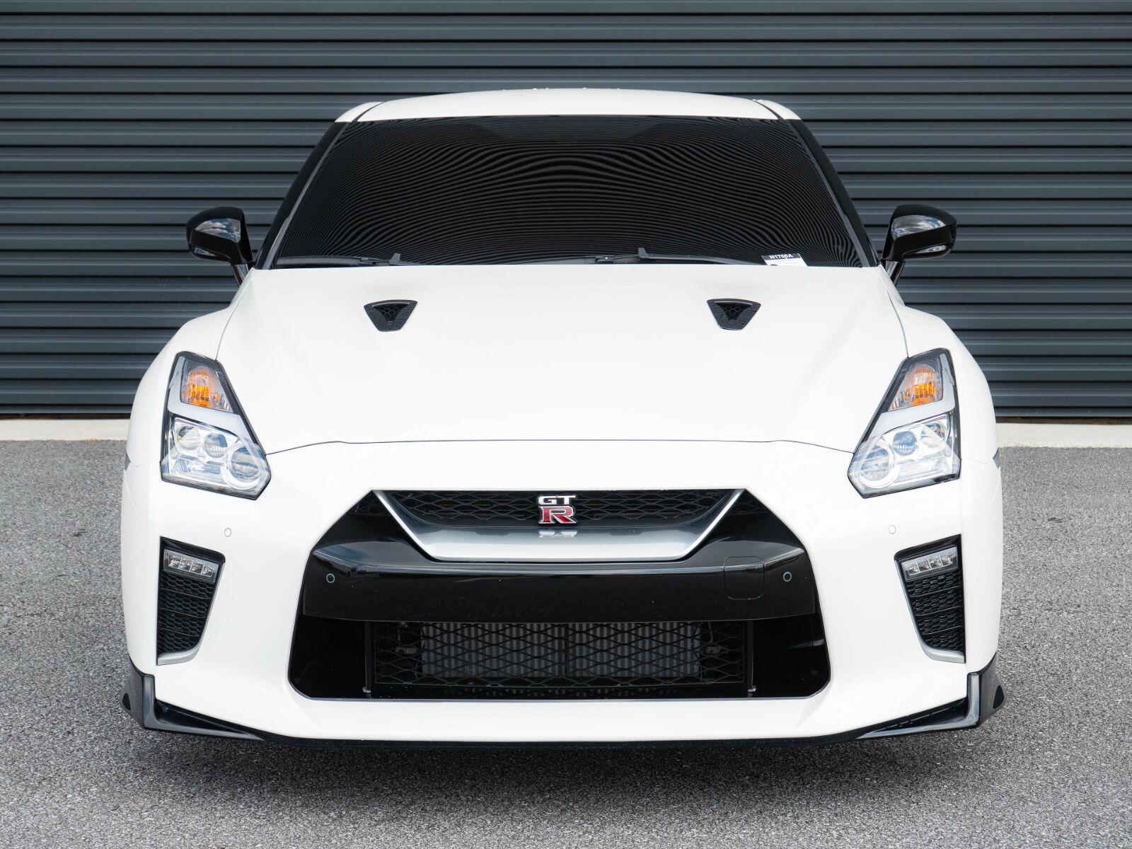 Pearl White Tricoat 2021 Nissan GT-R Coupe All-Wheel Drive Automatic