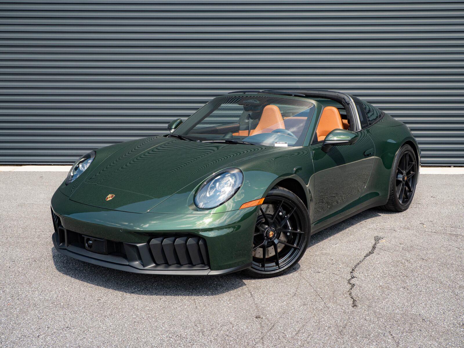 2026 Porsche 911 Targa 4 GTS Cabriolet AWD