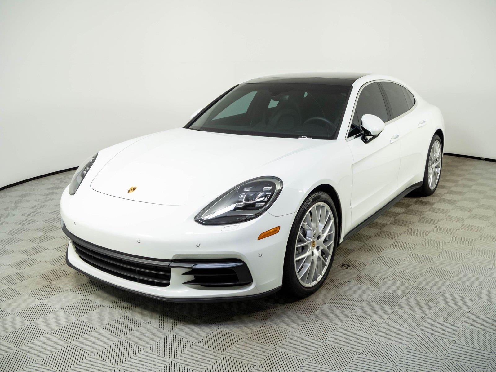 2019 Porsche Panamera 4 AWD