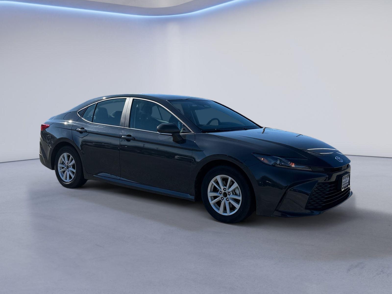 2025 Toyota Camry LE FWD